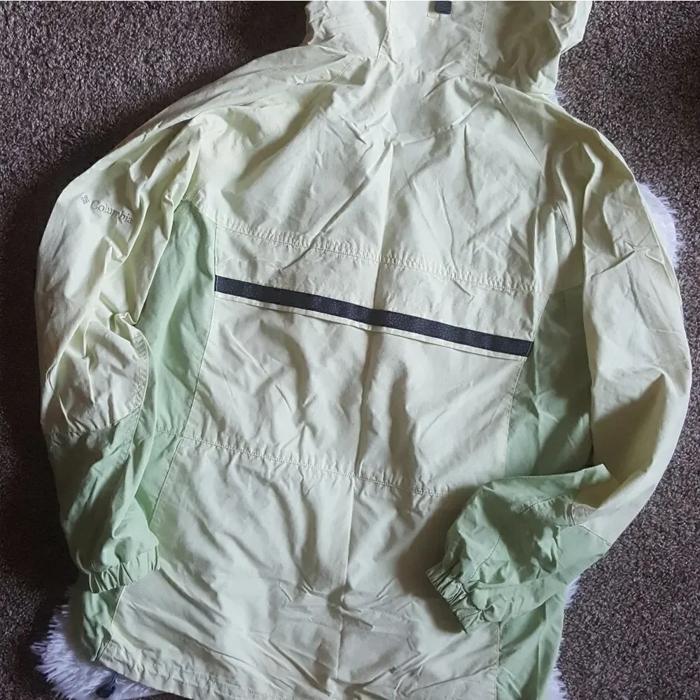 Columbia Yellow Lightweight Jacket Size Large‎